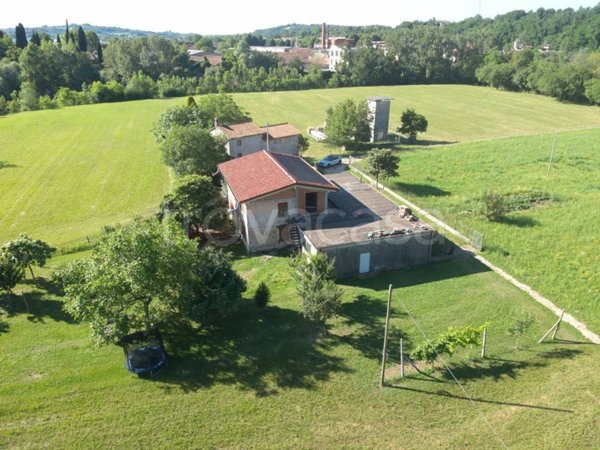 casa indipendente in vendita a Lugo di Vicenza