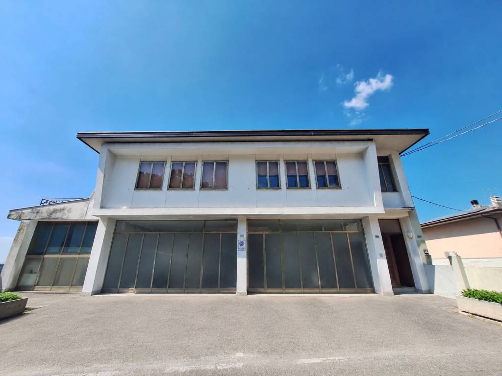 casa indipendente in vendita a Lugo di Vicenza
