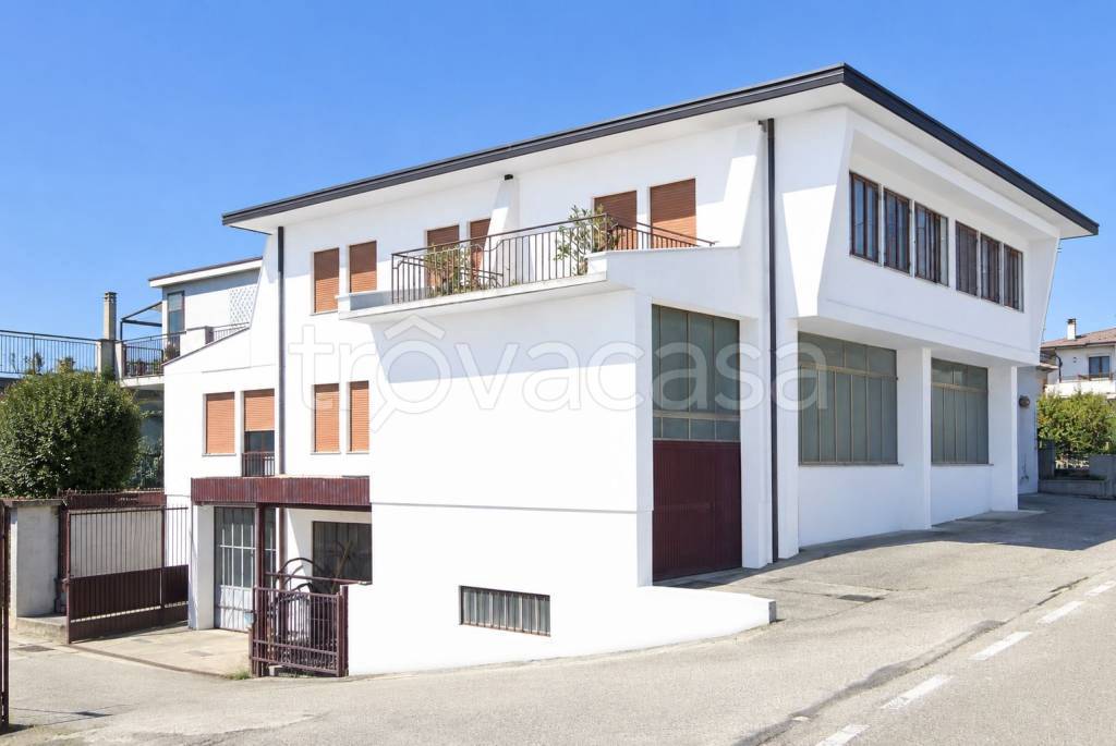 casa indipendente in vendita a Lugo di Vicenza