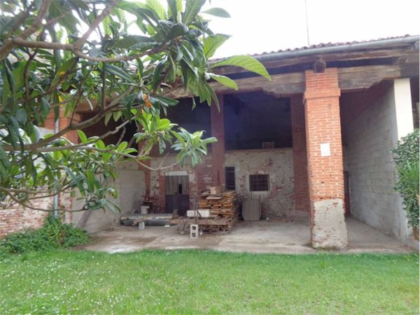 casa indipendente in vendita a Malo in zona Molina