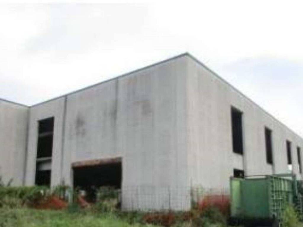 locale commerciale in vendita a Malo