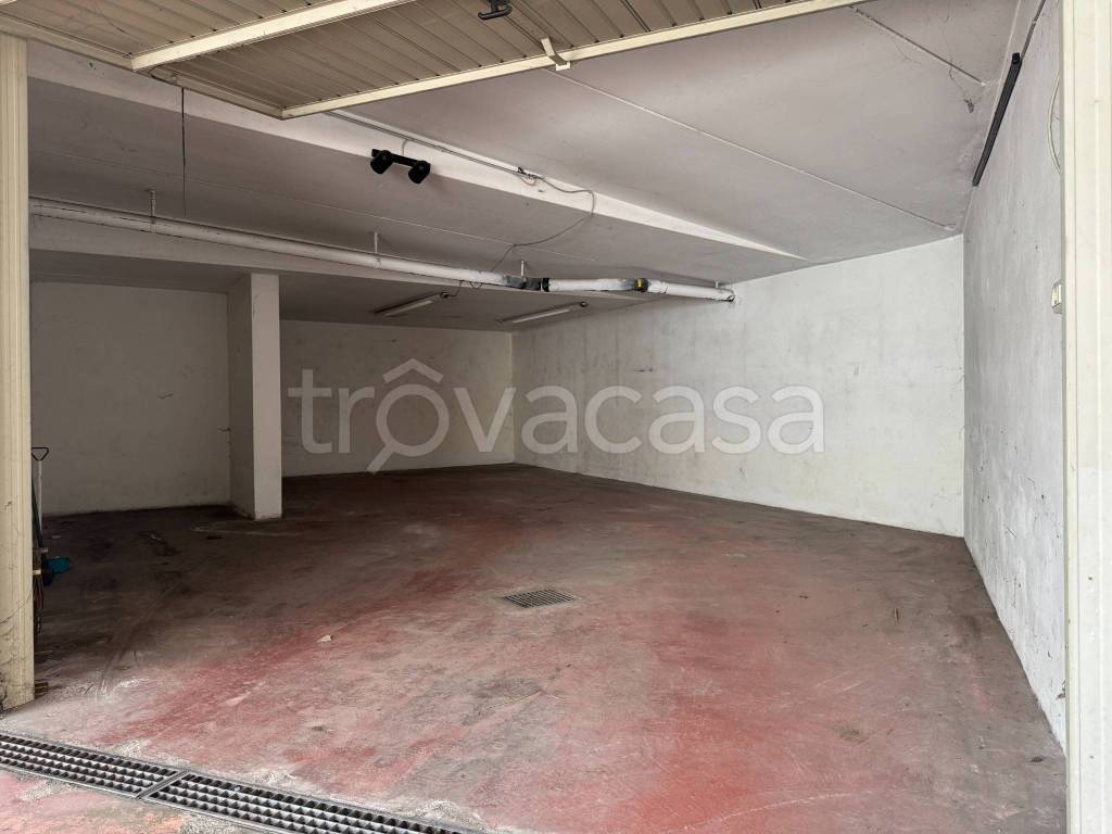 locale di sgombero in vendita a Malo