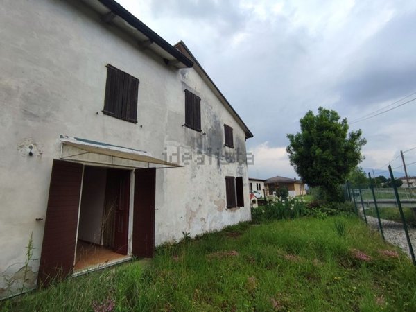 casa indipendente in vendita a Malo in zona Molina