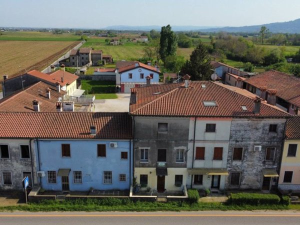 casale in vendita a Malo in zona Molina