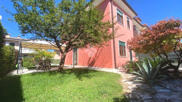 casa indipendente in vendita a Malo in zona Molina