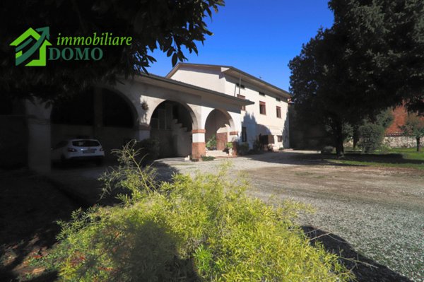 casa indipendente in vendita a Malo in zona Molina