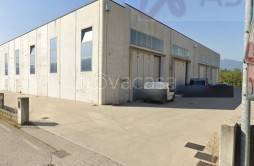 locale commerciale in vendita a Malo