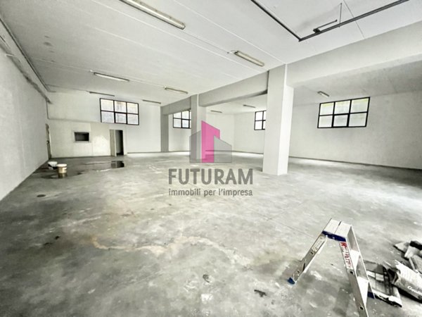 locale di sgombero in vendita a Malo in zona Molina