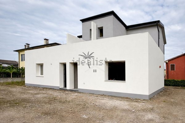 casa indipendente in vendita a Malo in zona Molina