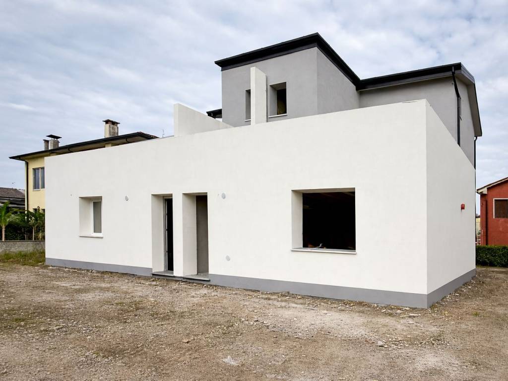 casa indipendente in vendita a Malo in zona Molina