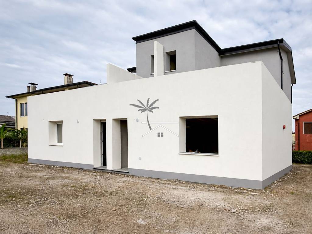 casa indipendente in vendita a Malo in zona Molina