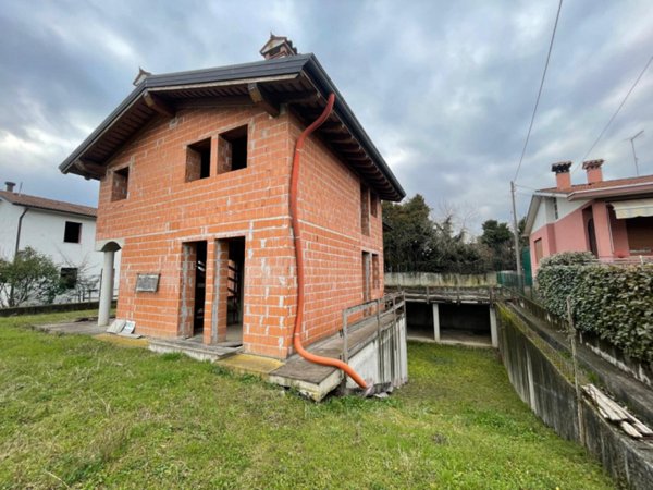 casa indipendente in vendita a Malo