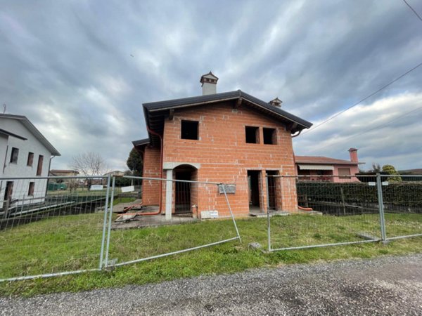 casa indipendente in vendita a Malo