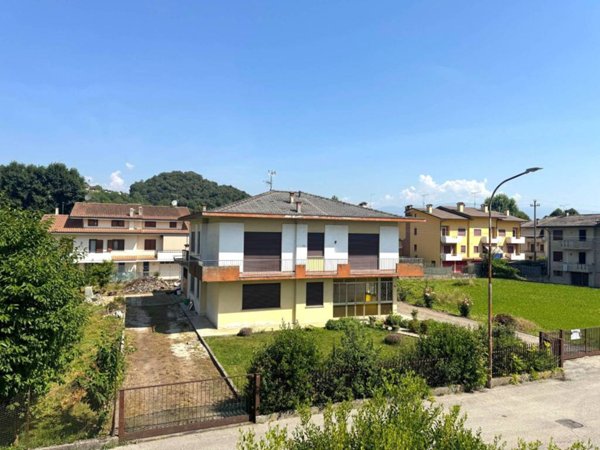 casa indipendente in vendita a Malo in zona San Tomio