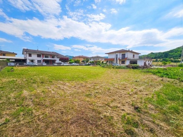 terreno edificabile in vendita a Malo in zona San Tomio