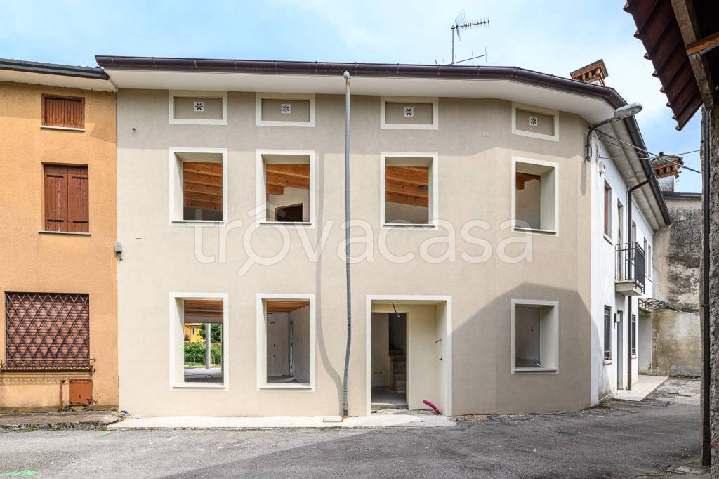 casa indipendente in vendita a Malo in zona San Tomio