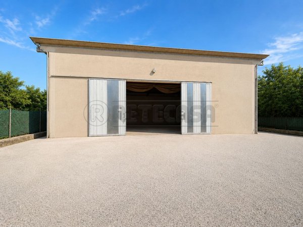 casa semindipendente in vendita a Malo in zona Case