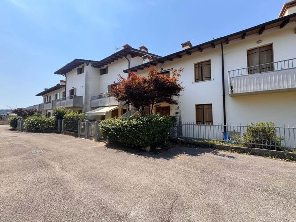 appartamento in vendita a Malo in zona Case
