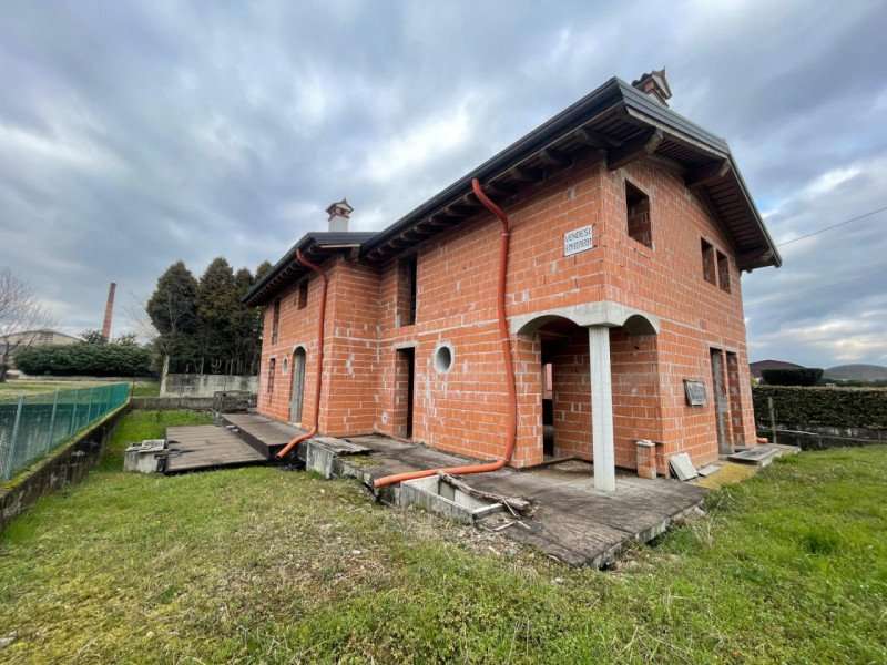 casa indipendente in vendita a Malo in zona San Tomio