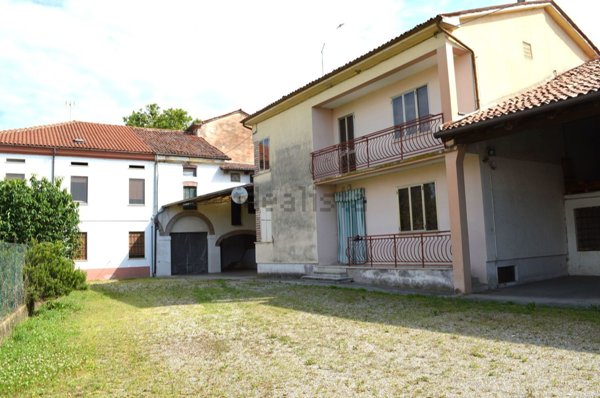 casa indipendente in vendita a Marano Vicentino