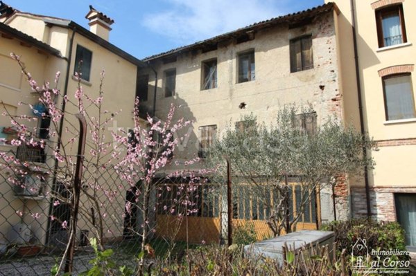 casa indipendente in vendita a Marano Vicentino
