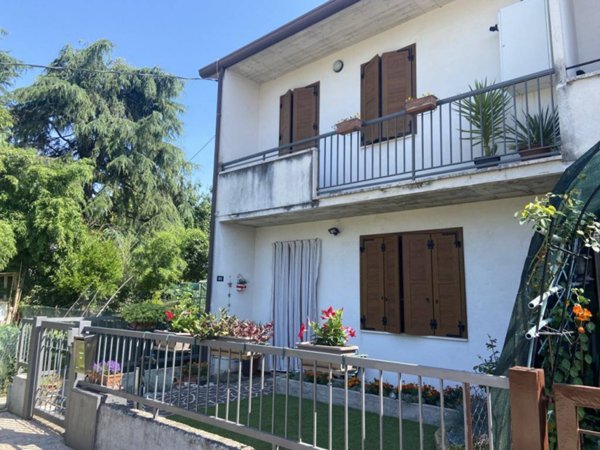 casa indipendente in vendita a Marano Vicentino
