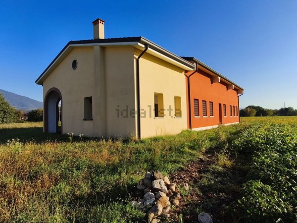 locale di sgombero in vendita a Marano Vicentino