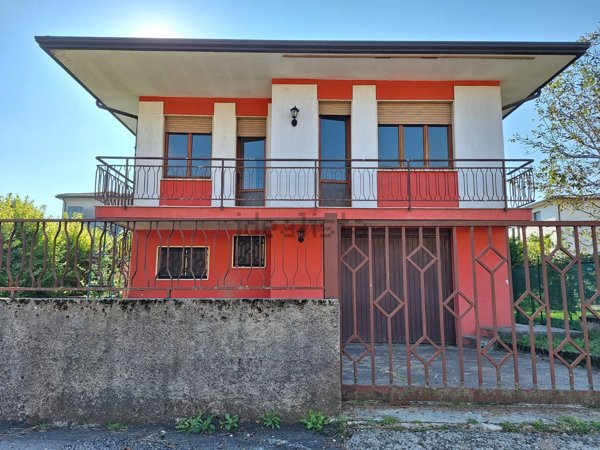 casa indipendente in vendita a Marano Vicentino