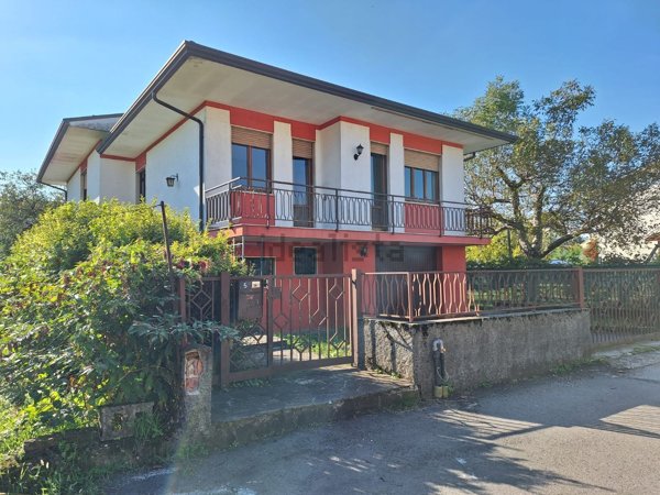 casa indipendente in vendita a Marano Vicentino