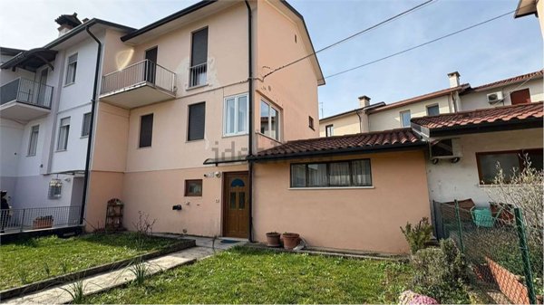casa indipendente in vendita a Marano Vicentino