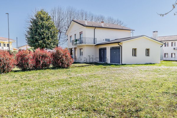 casa indipendente in vendita a Marano Vicentino
