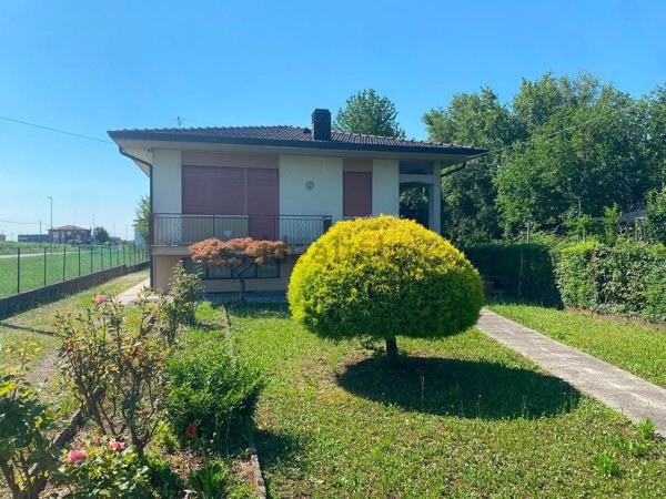 casa indipendente in vendita a Marano Vicentino