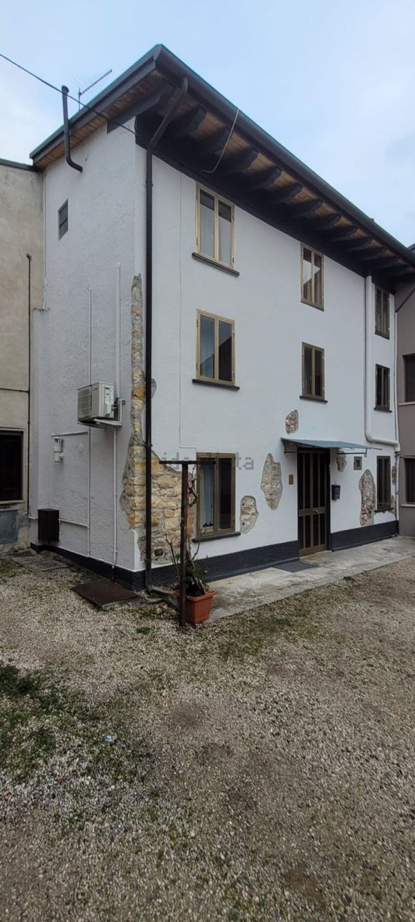 casa indipendente in vendita a Marano Vicentino