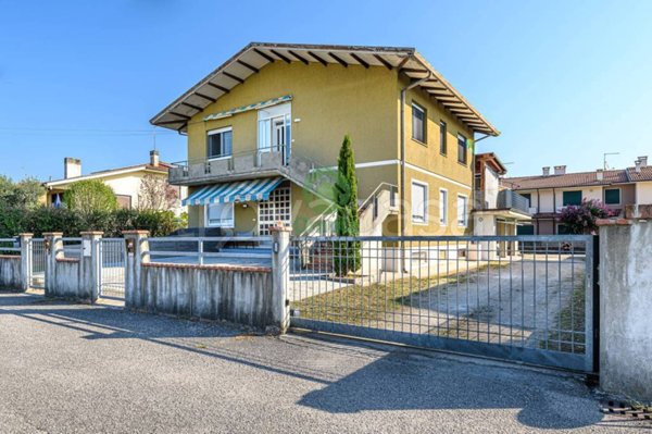 casa indipendente in vendita a Marano Vicentino