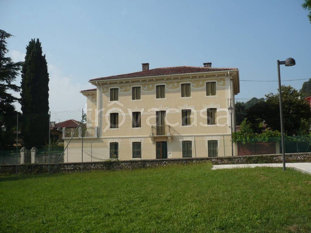 casa indipendente in vendita a Marostica