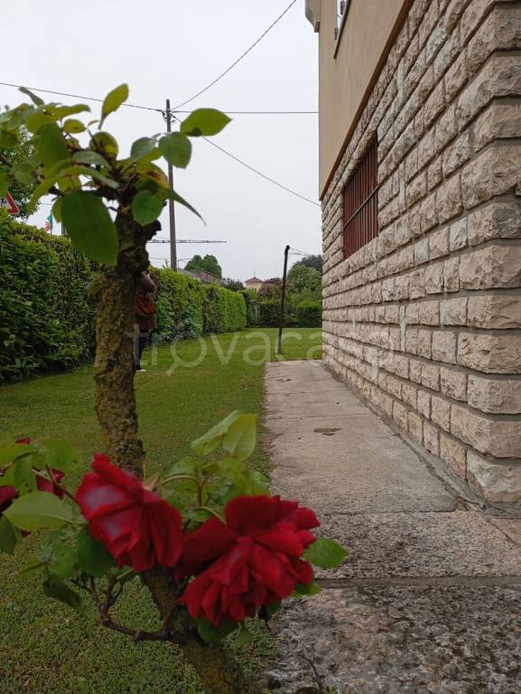 casa indipendente in vendita a Marostica