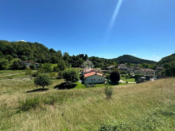 terreno edificabile in vendita a Marostica in zona Crosara