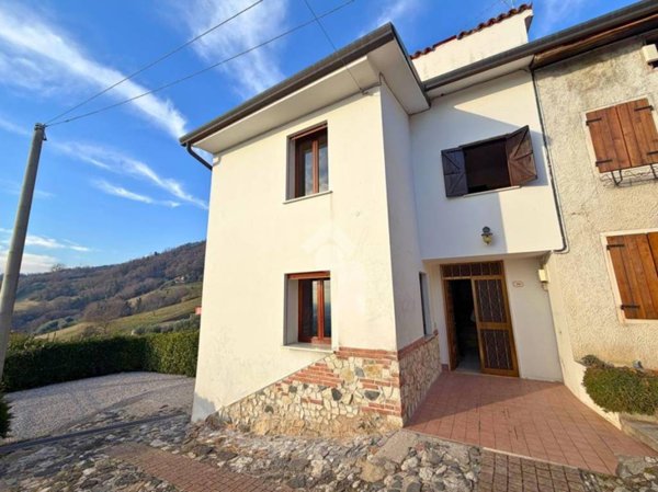 casa indipendente in vendita a Marostica in zona Crosara