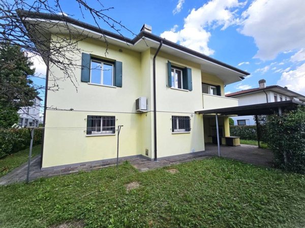 casa indipendente in vendita a Marostica