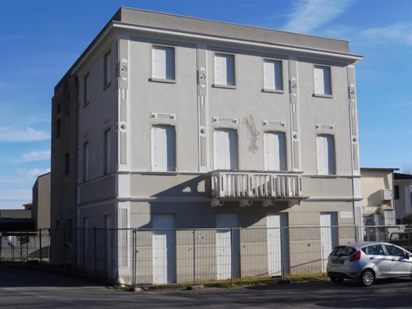 locale commerciale in vendita a Marostica