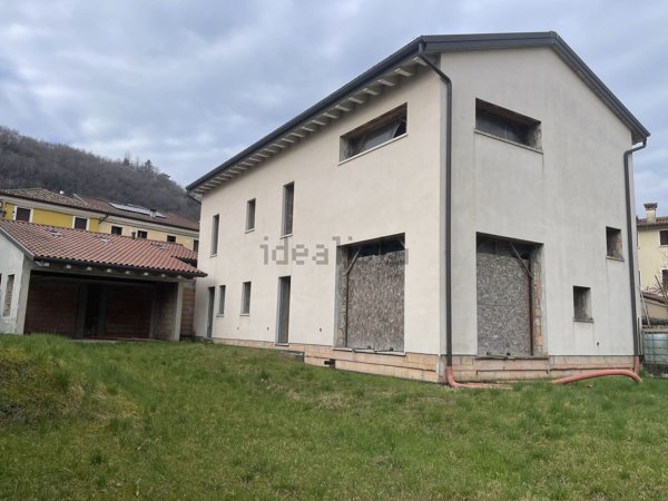 casa indipendente in vendita a Marostica