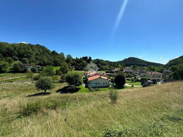 terreno in vendita a Marostica in zona Crosara