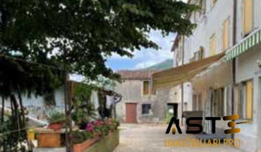 appartamento in vendita a Marostica in zona Vallonara
