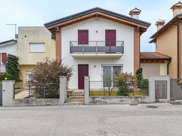 casa indipendente in vendita a Marostica