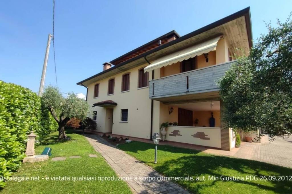 casa indipendente in vendita a Marostica in zona Marsan