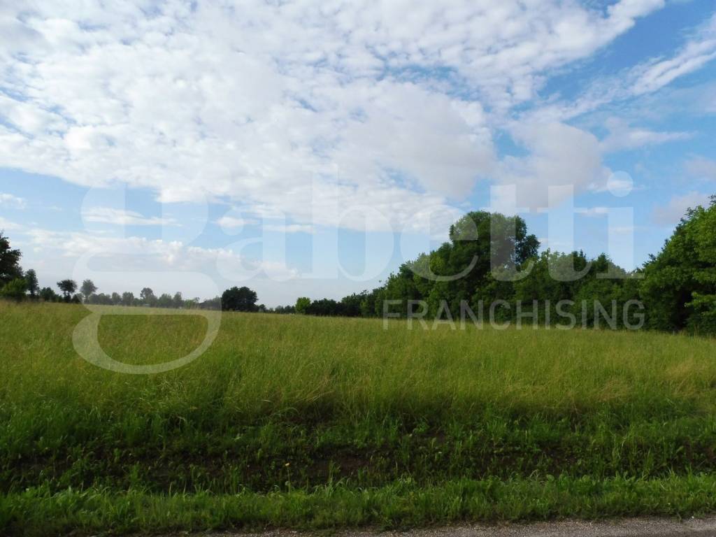 terreno in vendita a Marostica in zona Crosara