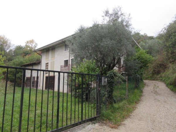 appartamento in vendita a Marostica in zona Crosara