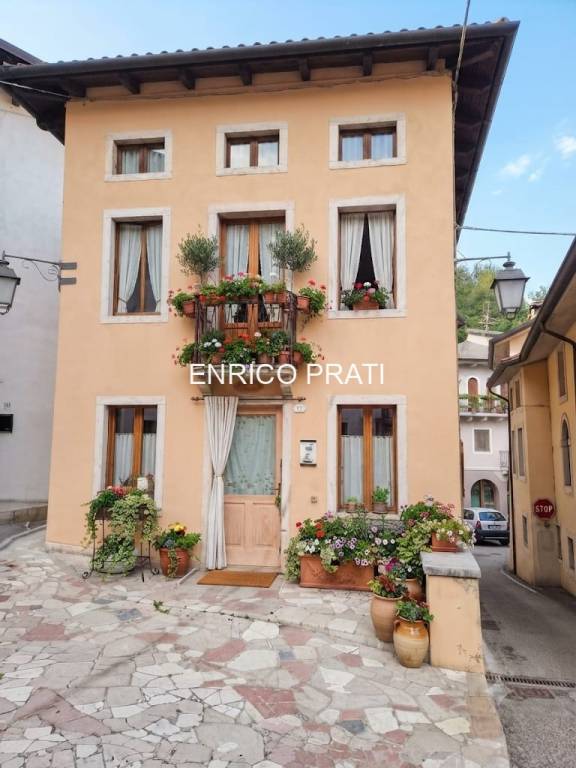 casa indipendente in vendita a Marostica in zona Crosara
