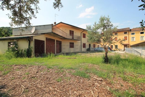 casa indipendente in vendita a Montebello Vicentino in zona Selva