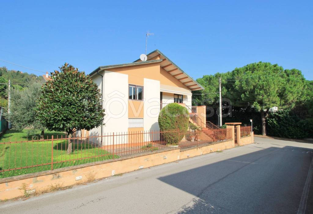 casa indipendente in vendita a Montebello Vicentino